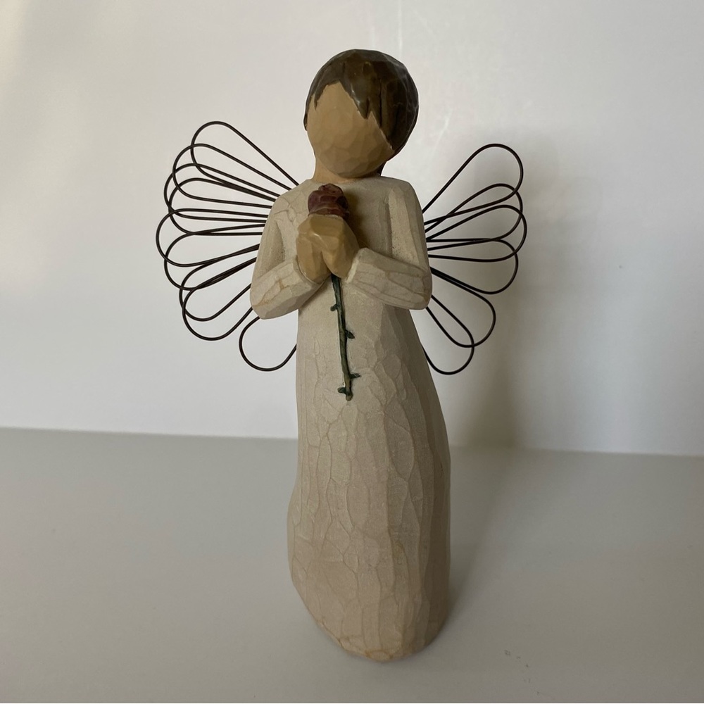 Willow Tree “Loving Angel" DEMDACO 2002 Susan Lordi Figurine Angelic Flower EUC
